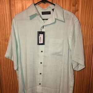 Roundtree & Yorke Green Shirt